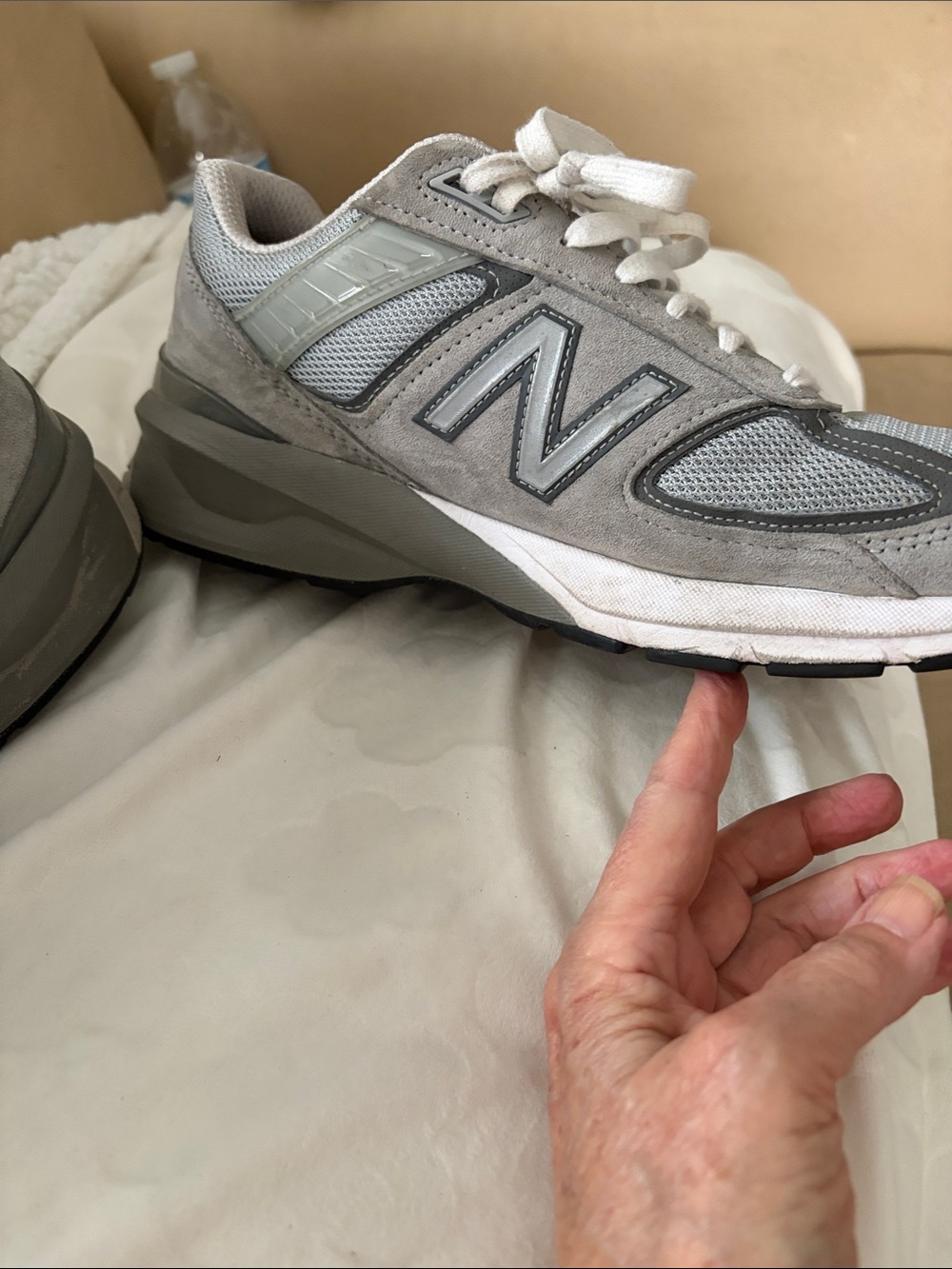 New Balance 990v5 Gray Suede and Mesh Sneakers - Picture 14 of 15